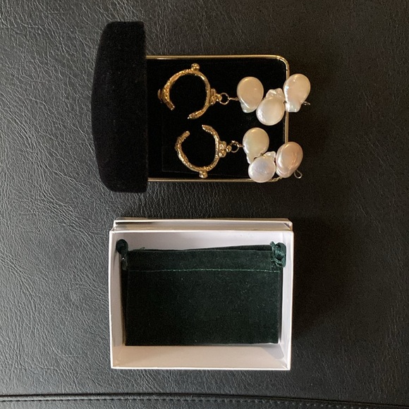 Pamela Card Three Graces Earrings Gold Pearl Never Worn - Picture 5 of 6